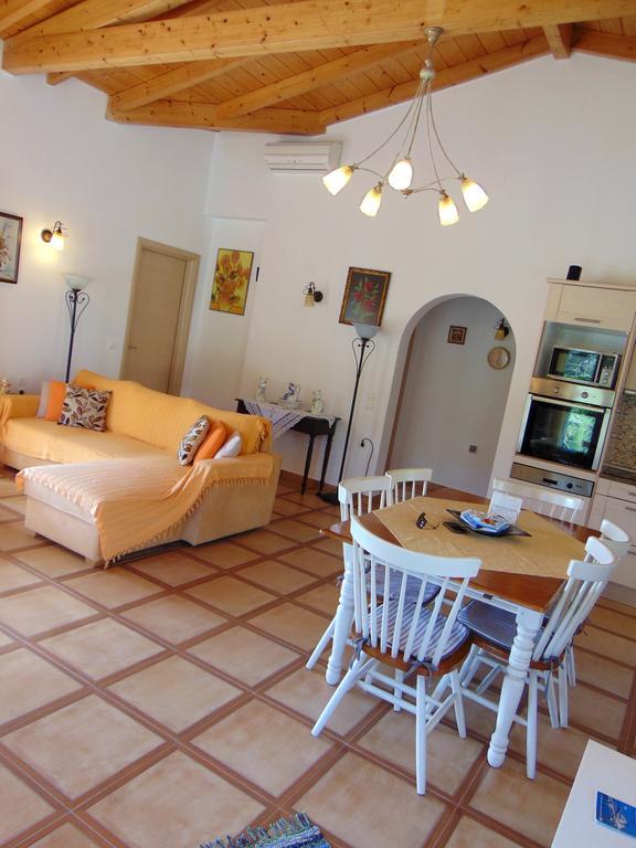 Villa Grecia リアパデス エクステリア 写真